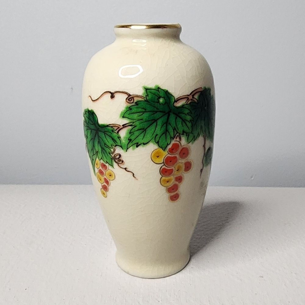 Small Bud Vase Grape Vine Gold Trim Homco Japan 4"